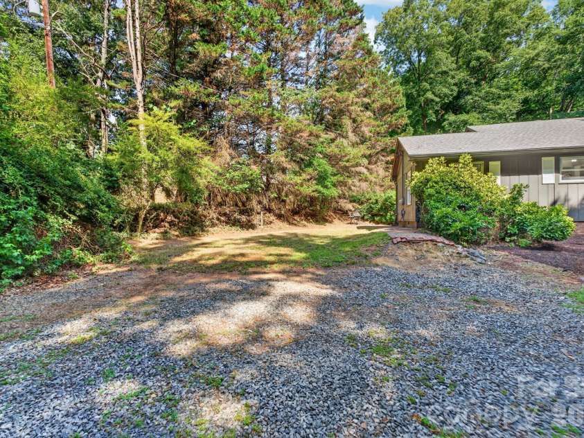 4531 Belhaven Forest Drive, Gastonia, NC 28056.  MLS# CAR4402890, YatesRealty ID 37128. 