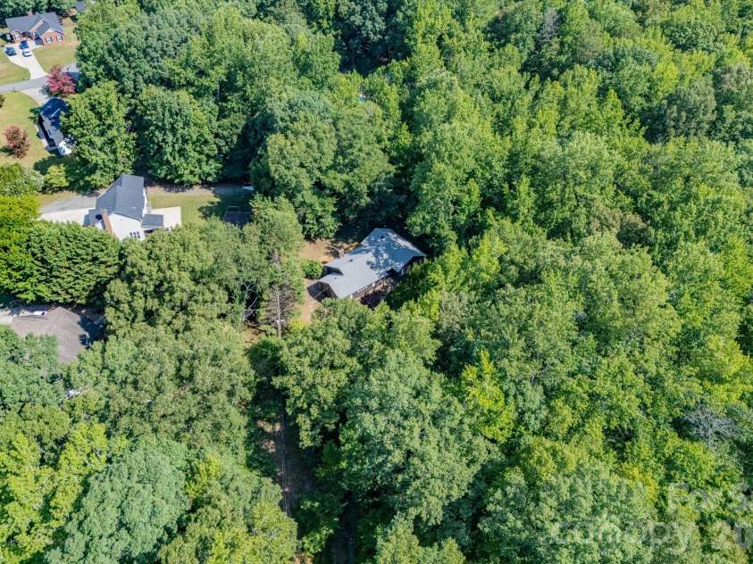 4531 Belhaven Forest Drive, Gastonia, NC 28056.  MLS# CAR4402890, YatesRealty ID 37128. 