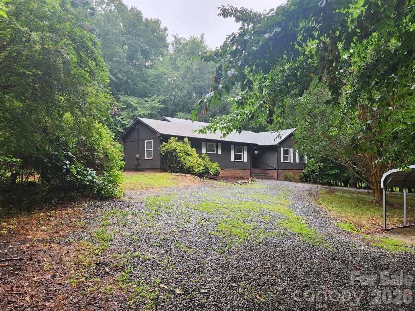 4531 Belhaven Forest Drive, Gastonia, NC 28056.  MLS# CAR4402890, YatesRealty ID 37128. 