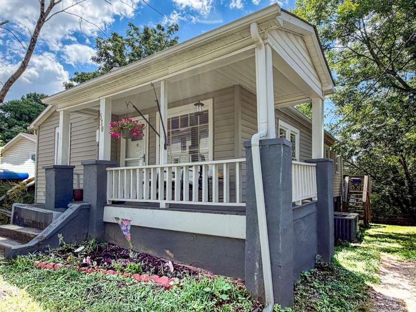 530 Stage Street, Lenoir, NC 28645.  MLS# CAR4402490, YatesRealty ID 37129. 