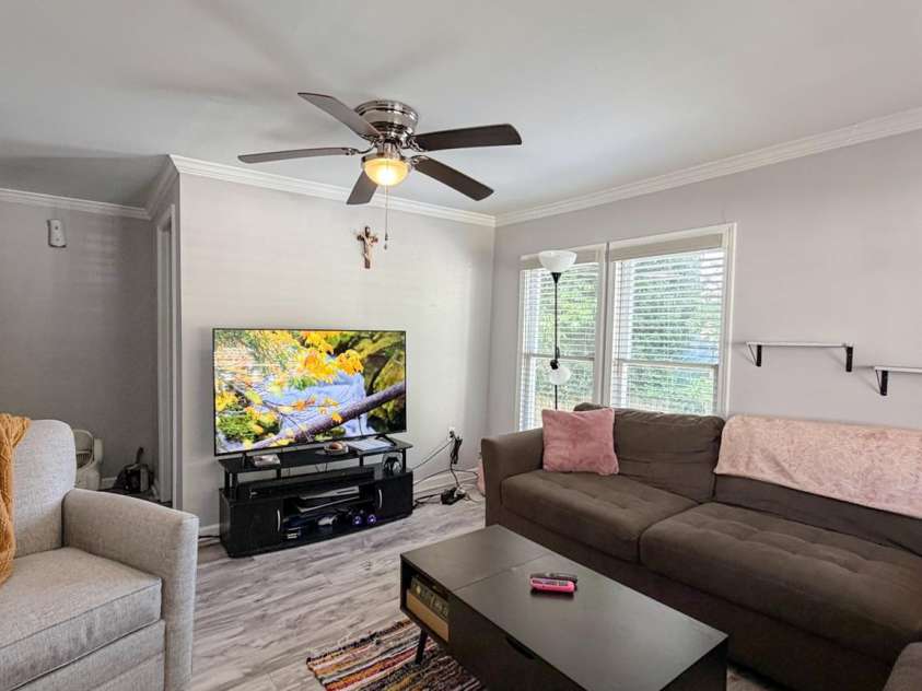 530 Stage Street, Lenoir, NC 28645.  MLS# CAR4402490, YatesRealty ID 37129. 