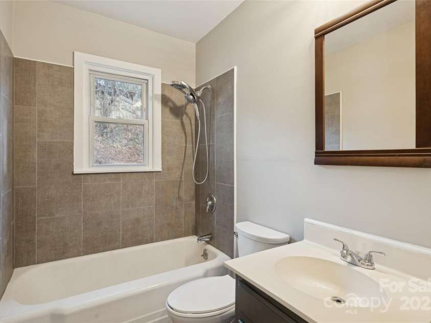 1126 Old US 70 Highway, Black Mountain, NC 28711.  MLS# CAR4326543, YatesRealty ID 3713. Bathroom