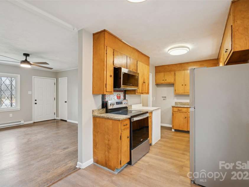 1126 Old US 70 Highway, Black Mountain, NC 28711.  MLS# CAR4326543, YatesRealty ID 3713. Kitchen