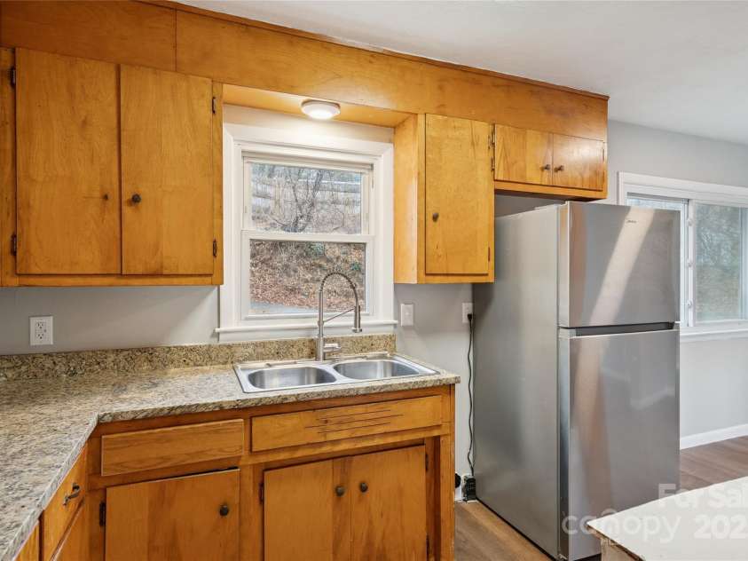 1126 Old US 70 Highway, Black Mountain, NC 28711.  MLS# CAR4326543, YatesRealty ID 3713. Kitchen