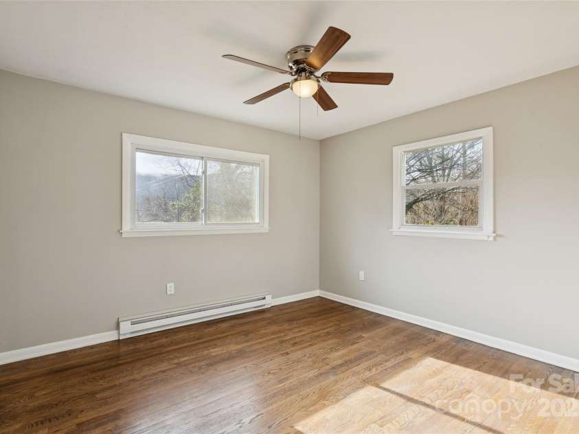 1126 Old US 70 Highway, Black Mountain, NC 28711.  MLS# CAR4326543, YatesRealty ID 3713. Primary bedroom