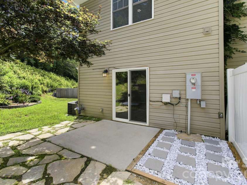 65 Cherry Laurel Lane, Swannanoa, NC 28778.  MLS# CAR4401892, YatesRealty ID 37130. 
