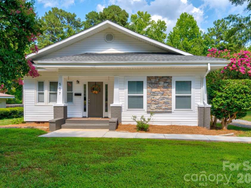 507 Elm Street, Cherryville, NC 28021.  MLS# CAR4402941, YatesRealty ID 37132. 