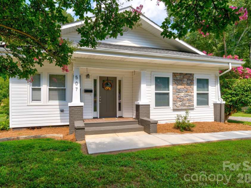507 Elm Street, Cherryville, NC 28021.  MLS# CAR4402941, YatesRealty ID 37132. 