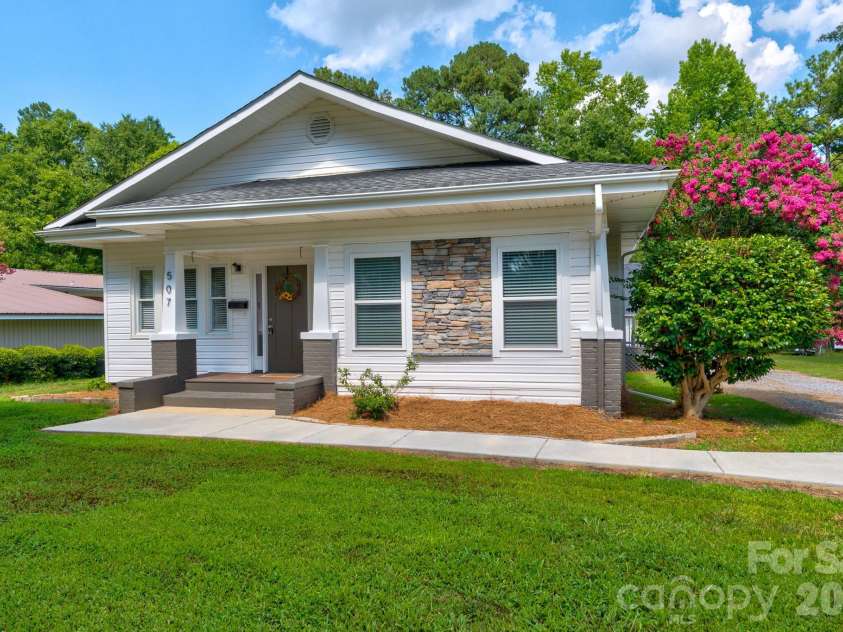 507 Elm Street, Cherryville, NC 28021.  MLS# CAR4402941, YatesRealty ID 37132. 