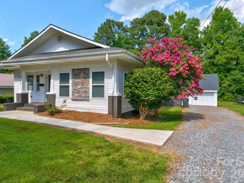 507 Elm Street, Cherryville, NC 28021.  MLS# CAR4402941, YatesRealty ID 37132. 