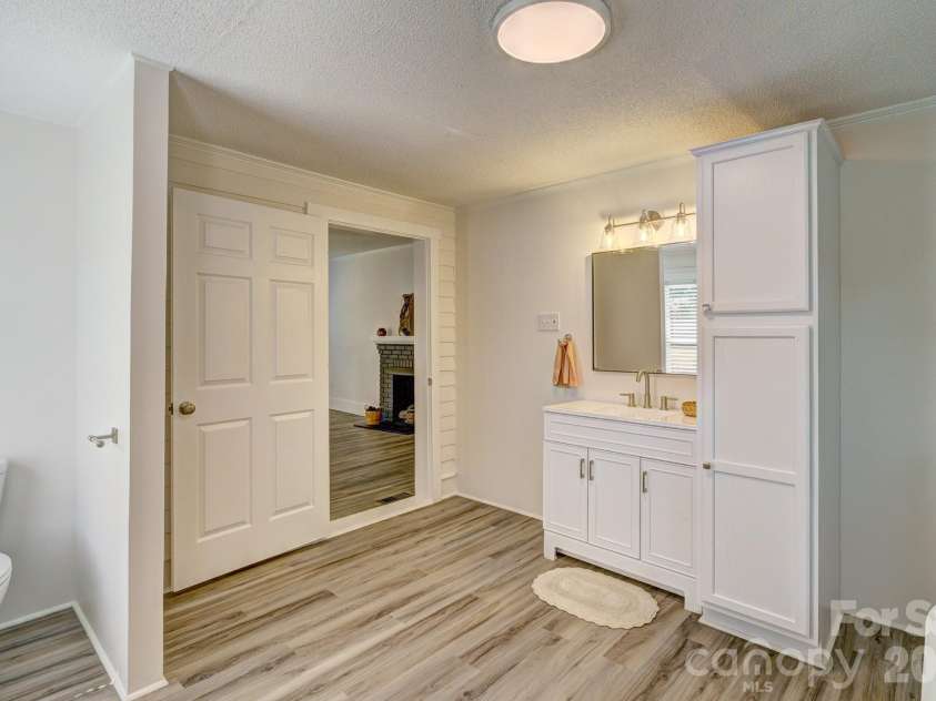 507 Elm Street, Cherryville, NC 28021.  MLS# CAR4402941, YatesRealty ID 37132. 