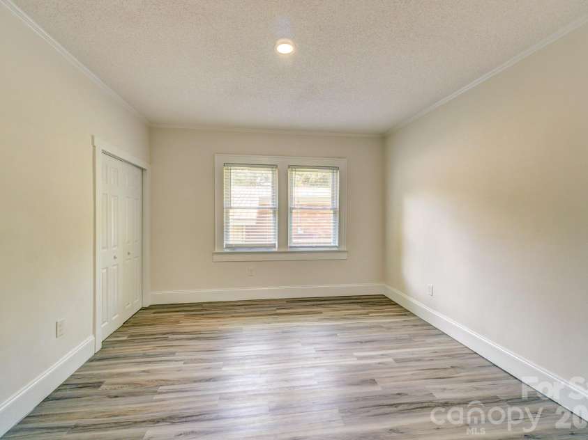 507 Elm Street, Cherryville, NC 28021.  MLS# CAR4402941, YatesRealty ID 37132. 