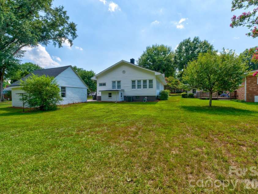 507 Elm Street, Cherryville, NC 28021.  MLS# CAR4402941, YatesRealty ID 37132. 