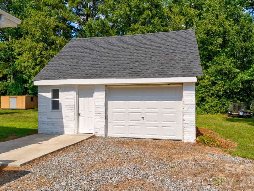 507 Elm Street, Cherryville, NC 28021.  MLS# CAR4402941, YatesRealty ID 37132. 