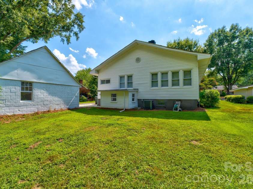 507 Elm Street, Cherryville, NC 28021.  MLS# CAR4402941, YatesRealty ID 37132. 