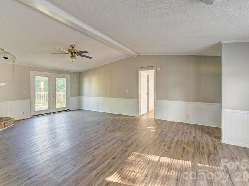 109 Indian Creek Drive, Shelby, NC 28152.  MLS# CAR4402850, YatesRealty ID 37133. 