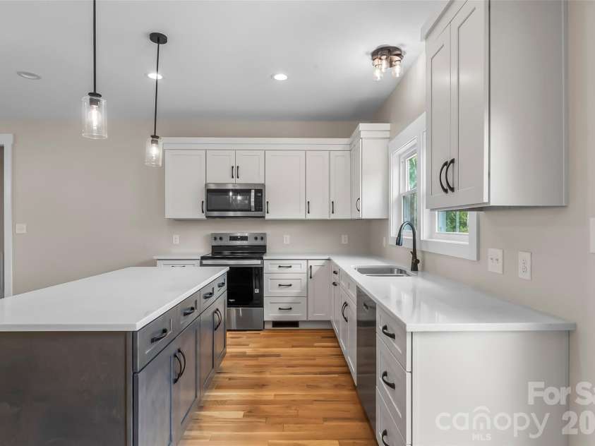 2456 Saratoga Run, Morganton, NC 28655.  MLS# CAR4402286, YatesRealty ID 37134. 