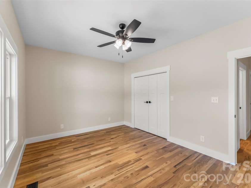 2456 Saratoga Run, Morganton, NC 28655.  MLS# CAR4402286, YatesRealty ID 37134. 