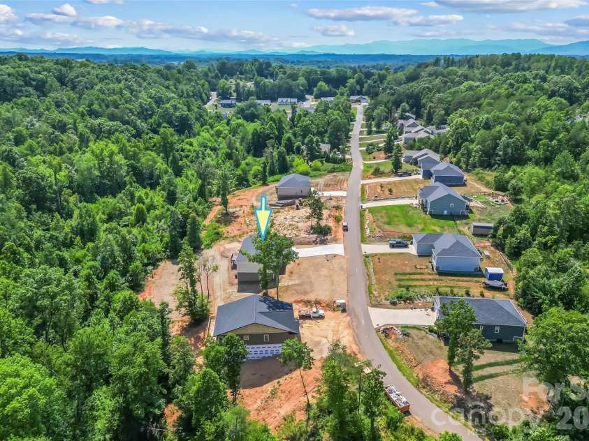 2456 Saratoga Run, Morganton, NC 28655.  MLS# CAR4402286, YatesRealty ID 37134. 