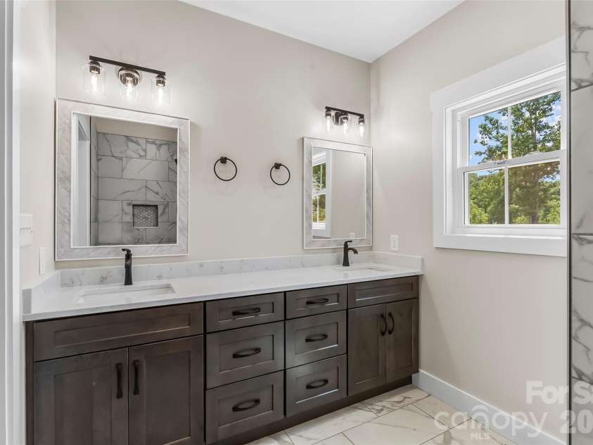 2456 Saratoga Run, Morganton, NC 28655.  MLS# CAR4402286, YatesRealty ID 37134. Primary Batch