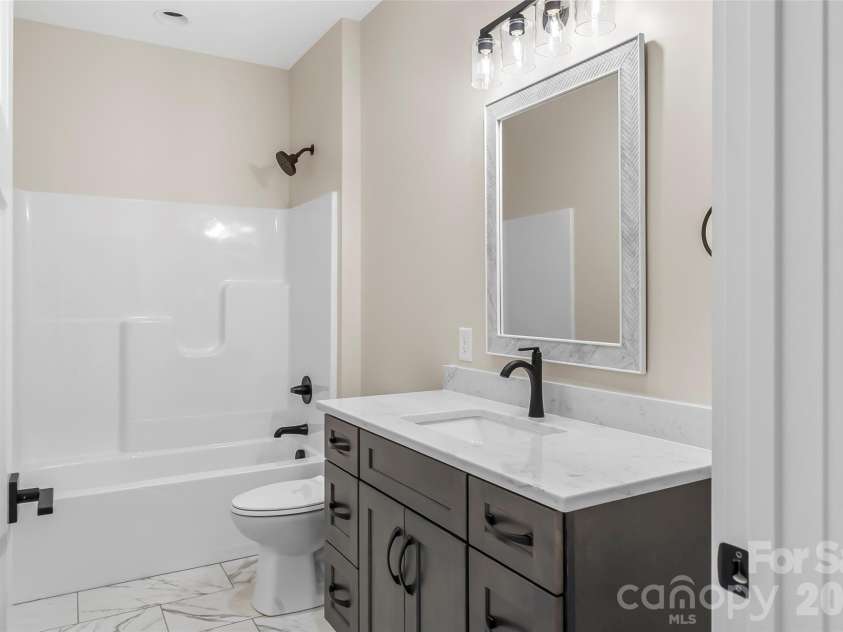 2456 Saratoga Run, Morganton, NC 28655.  MLS# CAR4402286, YatesRealty ID 37134. Shared Bath