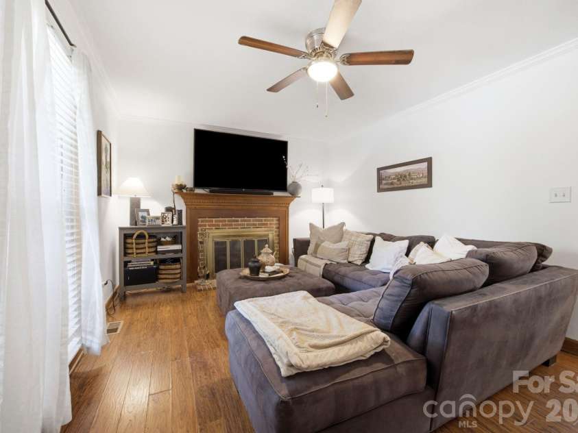 127 Abercrombie Road, Wake Forest, NC 27587.  MLS# CAR4403061, YatesRealty ID 37135. 