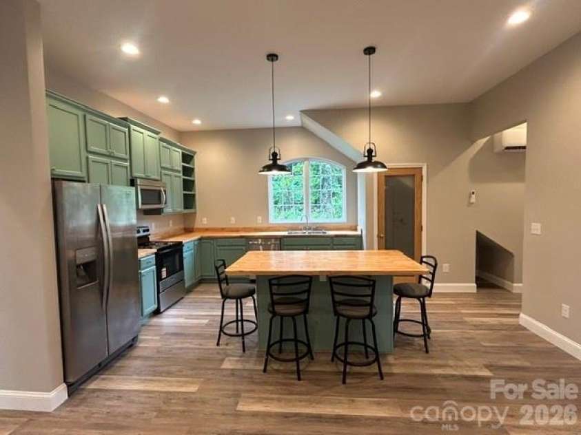 122 John Warren Drive, Forest City, NC 28043.  MLS# CAR4403495, YatesRealty ID 37138. 