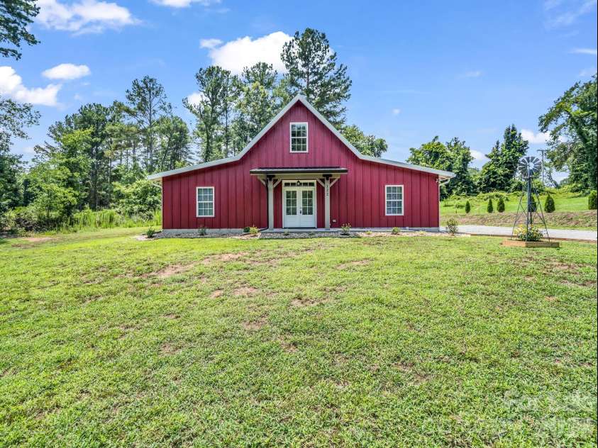 122 John Warren Drive, Forest City, NC 28043.  MLS# CAR4403495, YatesRealty ID 37138. 