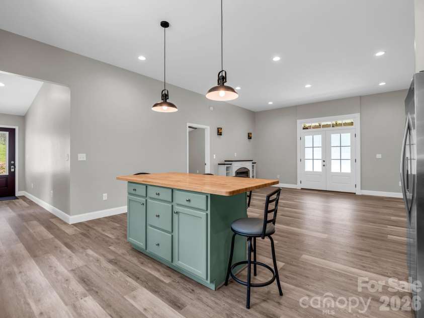 122 John Warren Drive, Forest City, NC 28043.  MLS# CAR4403495, YatesRealty ID 37138. 