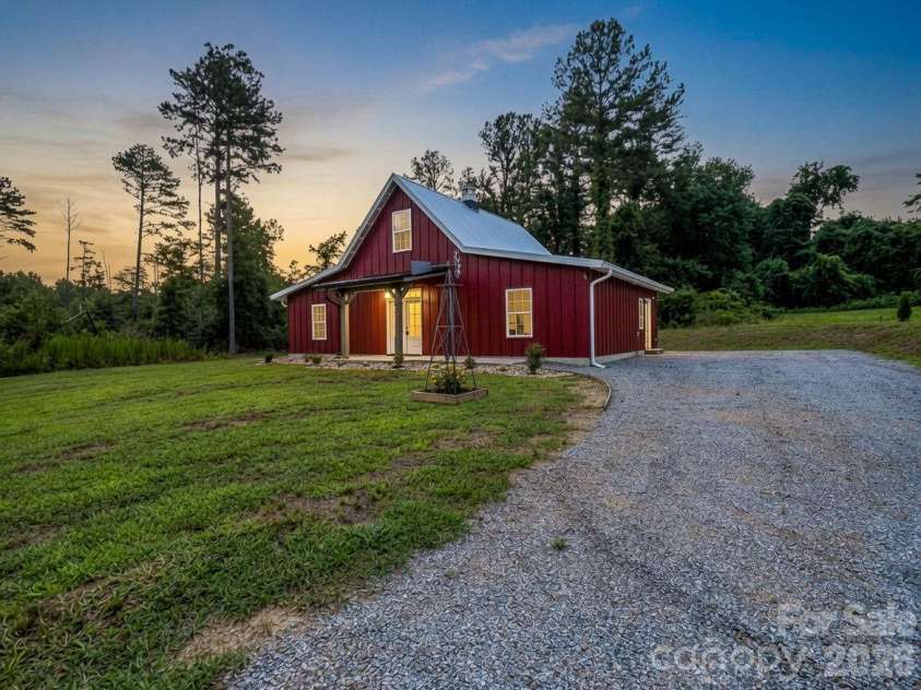 122 John Warren Drive, Forest City, NC 28043.  MLS# CAR4403495, YatesRealty ID 37138. 
