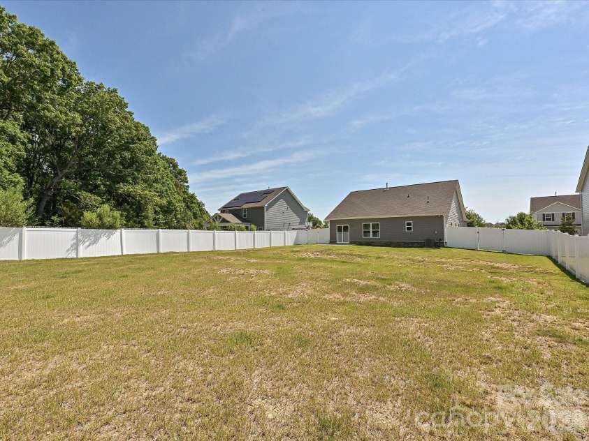 2119 Osten Run, Monroe, NC 28110.  MLS# CAR4403557, YatesRealty ID 37139. 