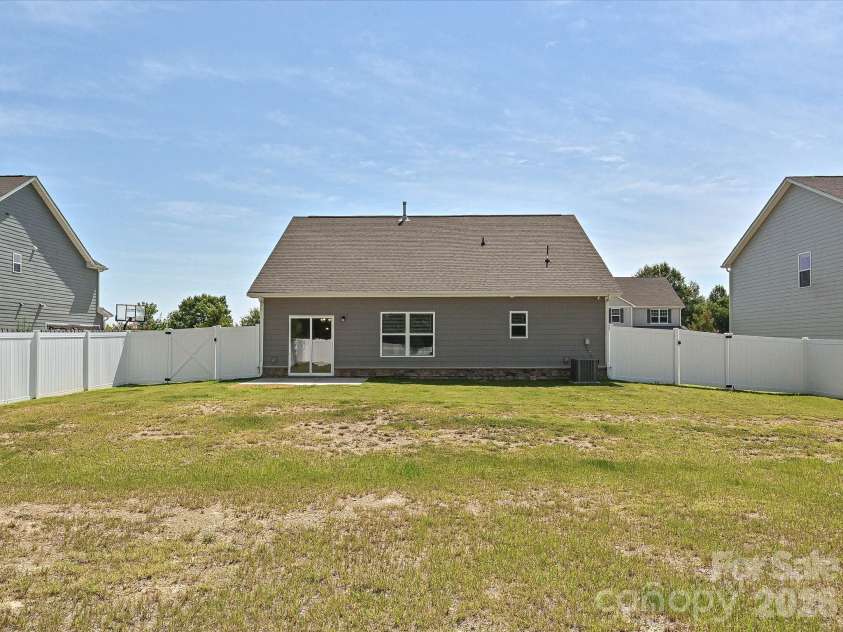 2119 Osten Run, Monroe, NC 28110.  MLS# CAR4403557, YatesRealty ID 37139. 