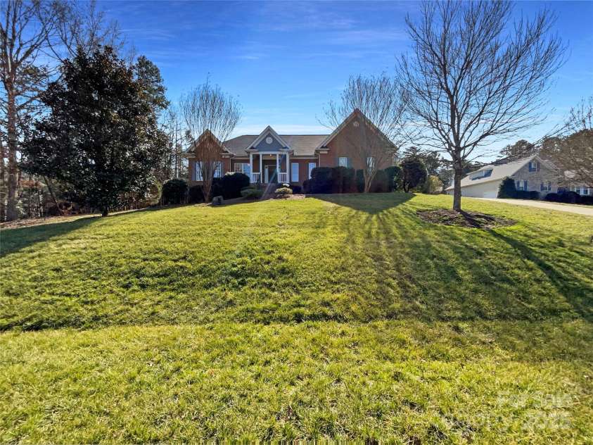 235 Glenville Drive, Fort Mill, SC 29715.  MLS# CAR4224497, YatesRealty ID 3714. 