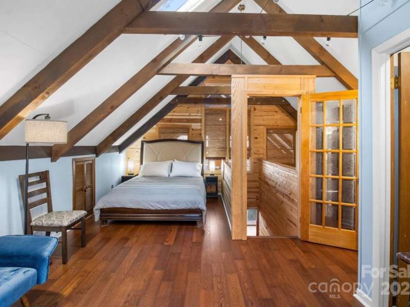 563 Bee Tree Lane, Mars Hill, NC 28754.  MLS# CAR4317356, YatesRealty ID 3714. Primary suite upstairs