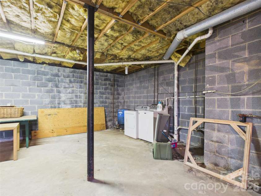 7904 Pinnacle Wind Lane, Lenoir, NC 28645.  MLS# CAR4403443, YatesRealty ID 37141. 