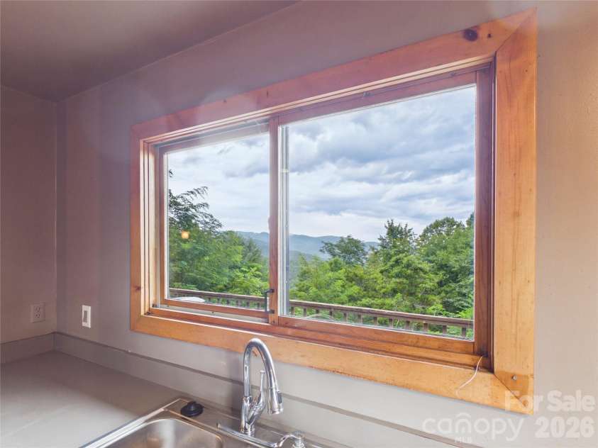 7904 Pinnacle Wind Lane, Lenoir, NC 28645.  MLS# CAR4403443, YatesRealty ID 37141. 
