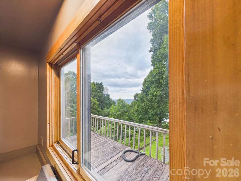 7904 Pinnacle Wind Lane, Lenoir, NC 28645.  MLS# CAR4403443, YatesRealty ID 37141. 