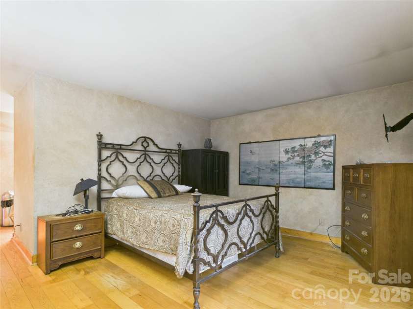 7904 Pinnacle Wind Lane, Lenoir, NC 28645.  MLS# CAR4403443, YatesRealty ID 37141. 