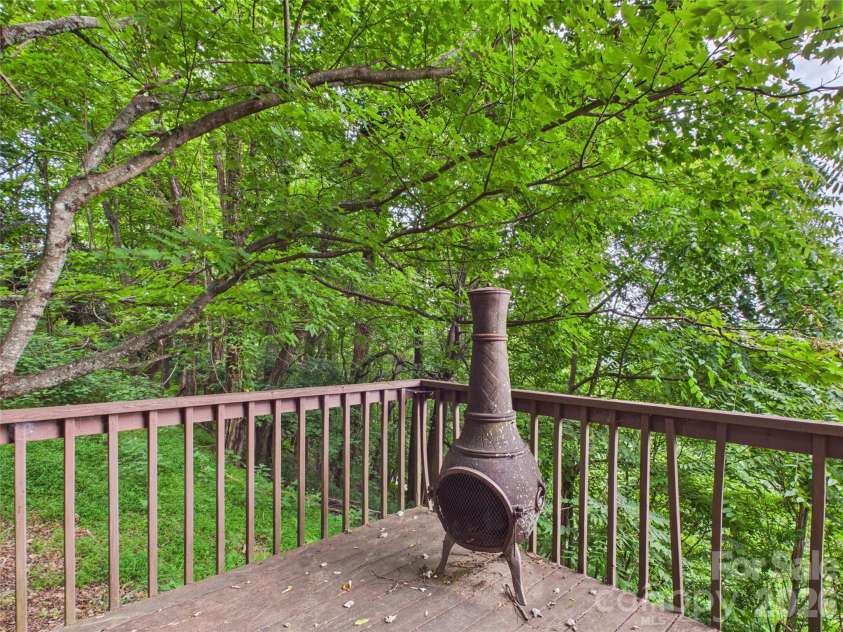 7904 Pinnacle Wind Lane, Lenoir, NC 28645.  MLS# CAR4403443, YatesRealty ID 37141. 
