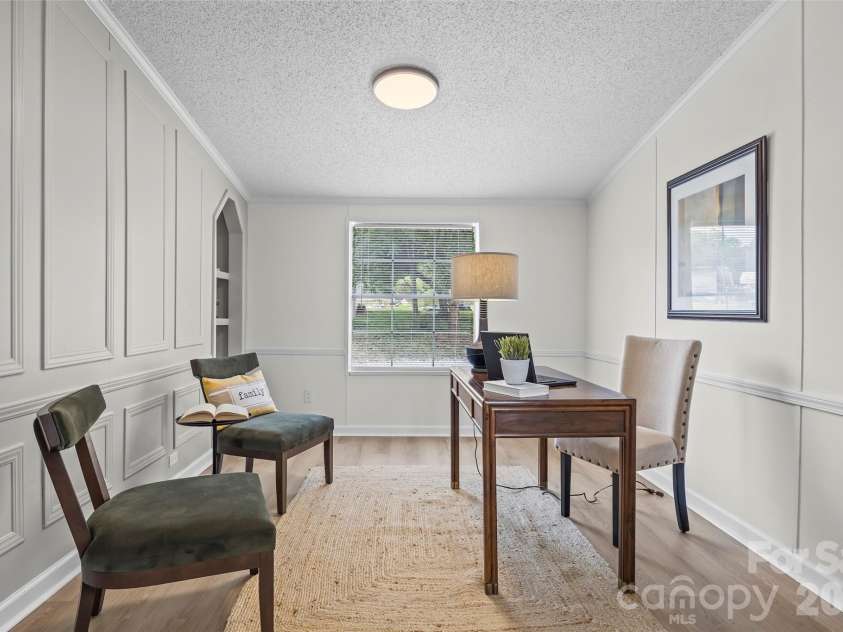 625 Lakeview Road, Salisbury, NC 28147.  MLS# CAR4423729, YatesRealty ID 37144. 