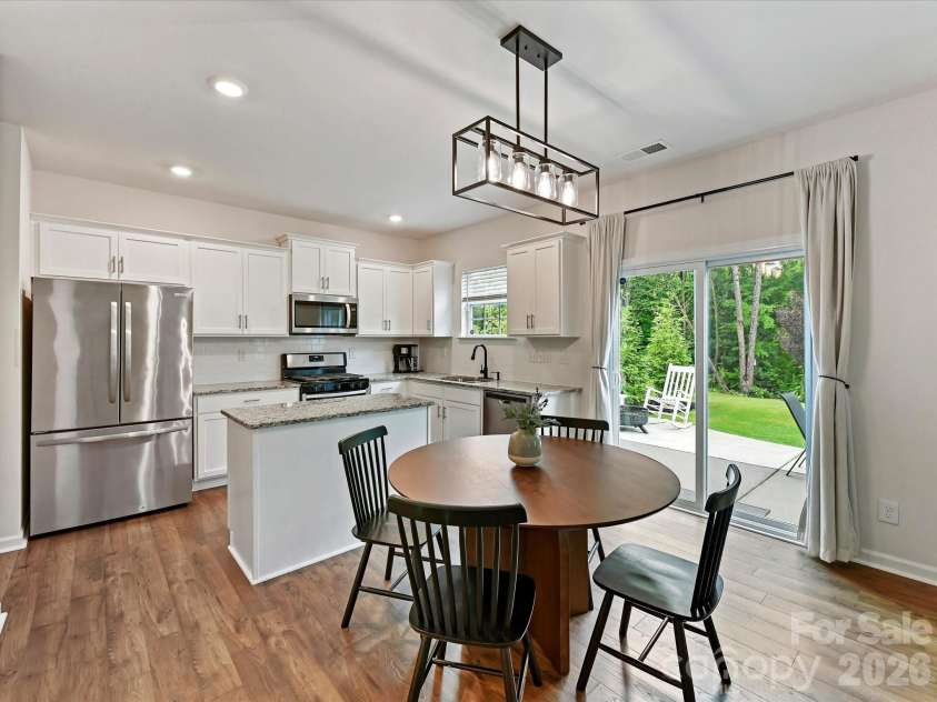 724 Larmore Avenue, Charlotte, NC 28216.  MLS# CAR4403712, YatesRealty ID 37147. 
