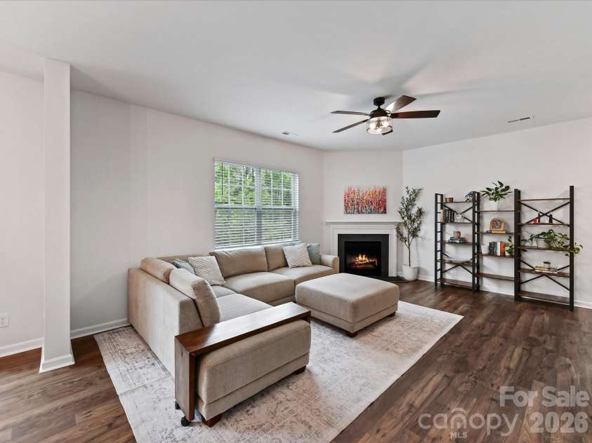 724 Larmore Avenue, Charlotte, NC 28216.  MLS# CAR4403712, YatesRealty ID 37147. 