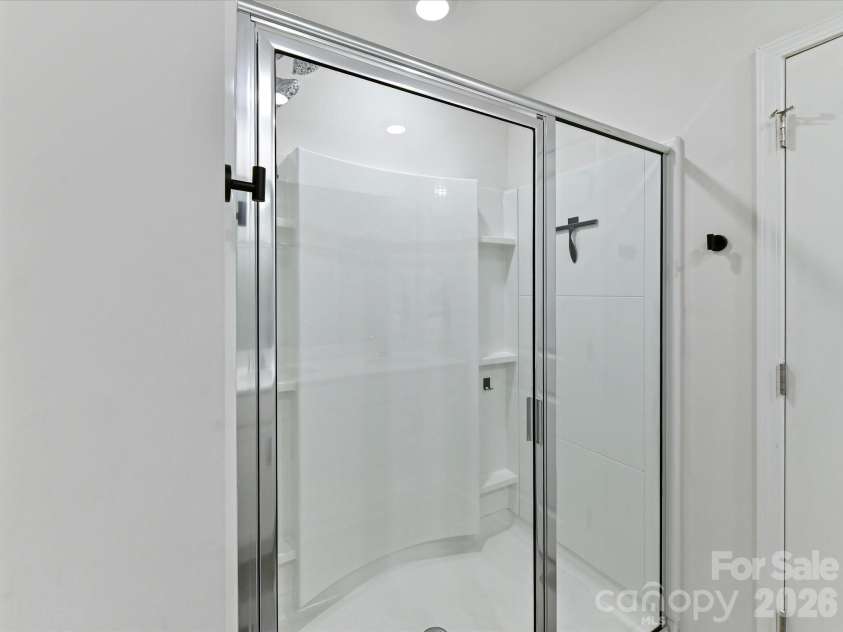 724 Larmore Avenue, Charlotte, NC 28216.  MLS# CAR4403712, YatesRealty ID 37147. 