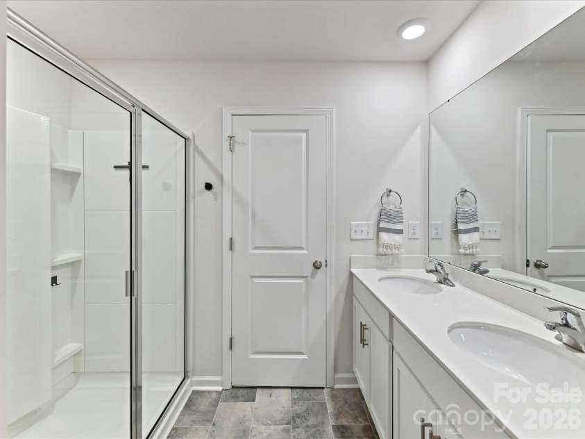 724 Larmore Avenue, Charlotte, NC 28216.  MLS# CAR4403712, YatesRealty ID 37147. 