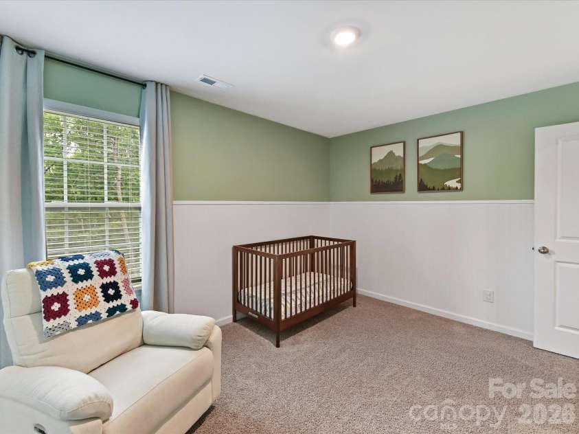 724 Larmore Avenue, Charlotte, NC 28216.  MLS# CAR4403712, YatesRealty ID 37147. 