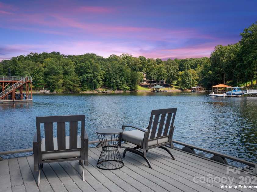 204 Lakeview Shores Loop, Mooresville, NC 28117.  MLS# CAR4297871, YatesRealty ID 37150. 