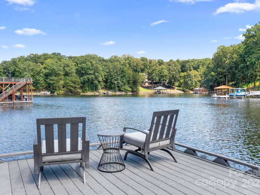 204 Lakeview Shores Loop, Mooresville, NC 28117.  MLS# CAR4297871, YatesRealty ID 37150. 