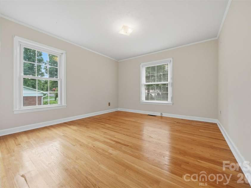 907 Vista Place, Lenoir, NC 28645.  MLS# CAR4403541, YatesRealty ID 37151. Bedroom 2
