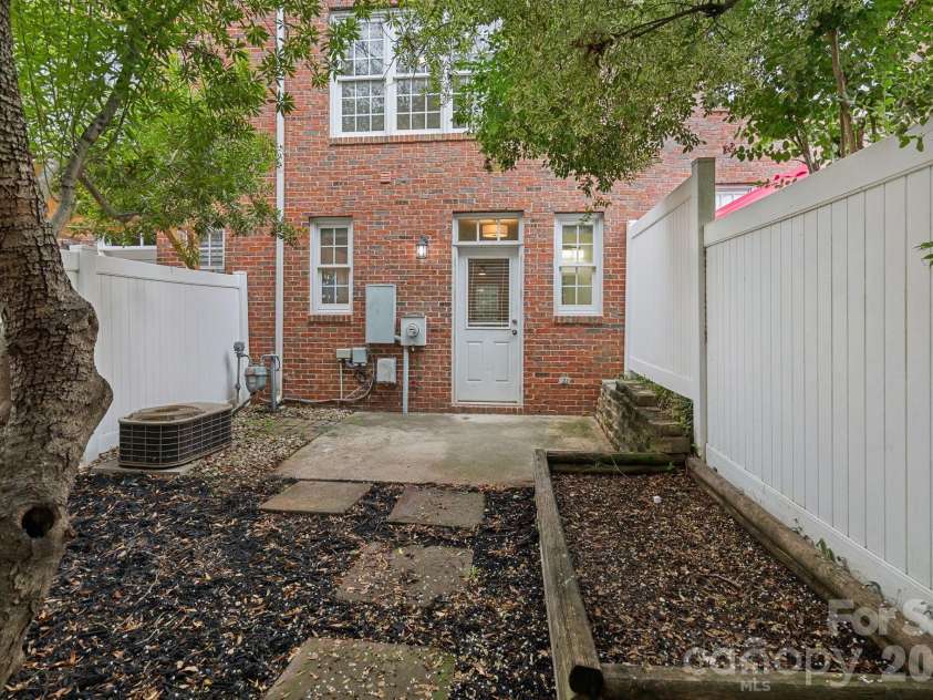 771 Old Meeting Way, Davidson, NC 28036.  MLS# CAR4403687, YatesRealty ID 37153. Tree shaded canopy