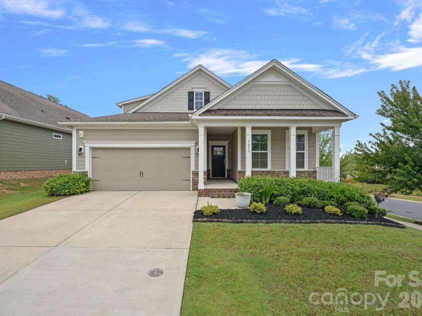 3075 Lydney Circle, Waxhaw, NC 28173.  MLS# CAR4403658, YatesRealty ID 37155. 